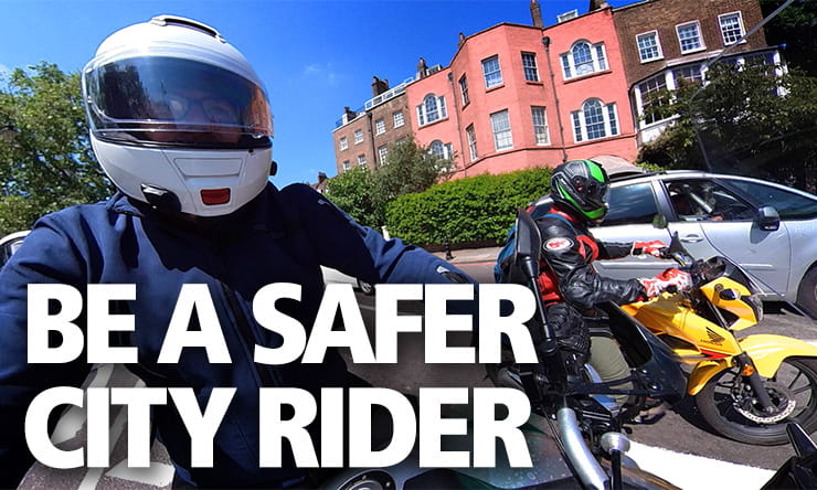 How to ride motorcycle in city_THUMB