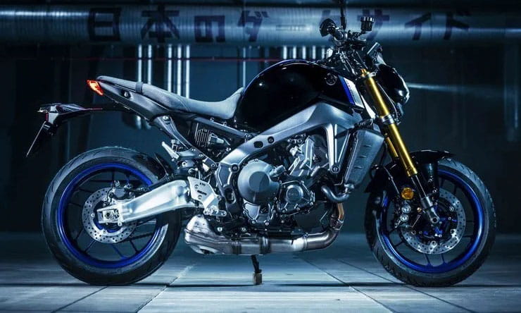 Evidence mounts for Yamaha R9 Sportsbike_02