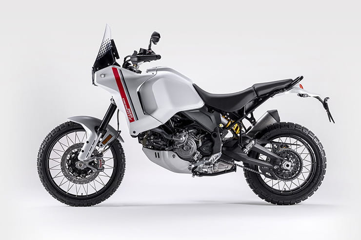 2022 Ducati DesertX Review Price Spec (19)