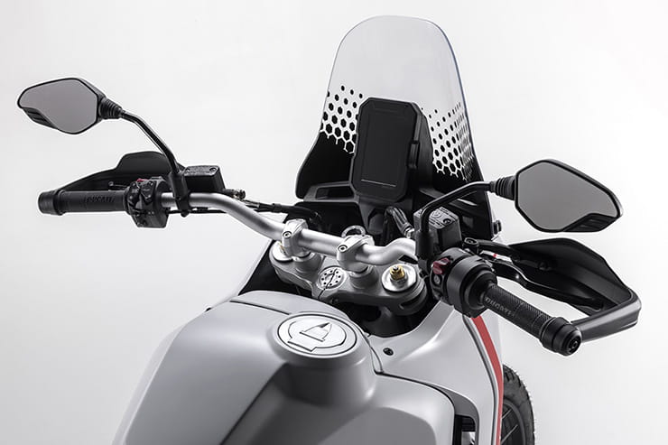 2022 Ducati DesertX Review Price Spec (30)