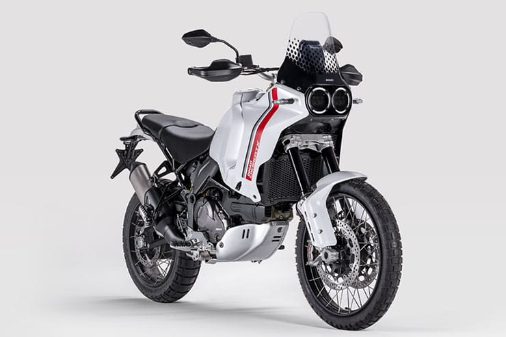 2022 Ducati DesertX Review Price Spec (4)