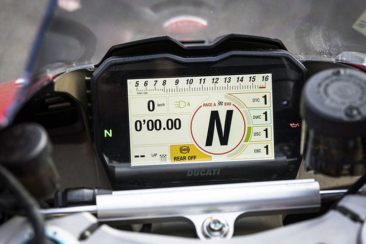 Ducati Panigale V4S 2022 Review Price Spec_104