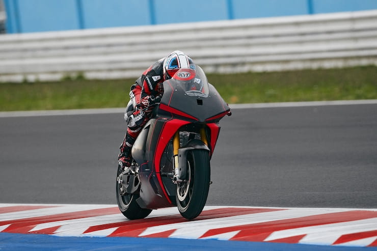 Ducati MotoE Prototype racer completes first test_04