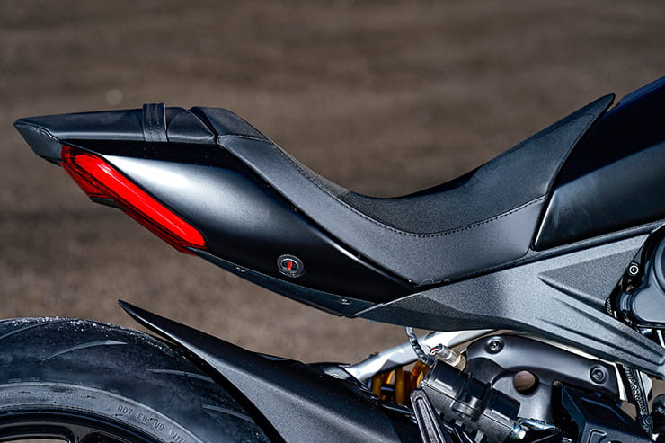 Ducati XDiavel Black Star 2021 Review Price Spec_09