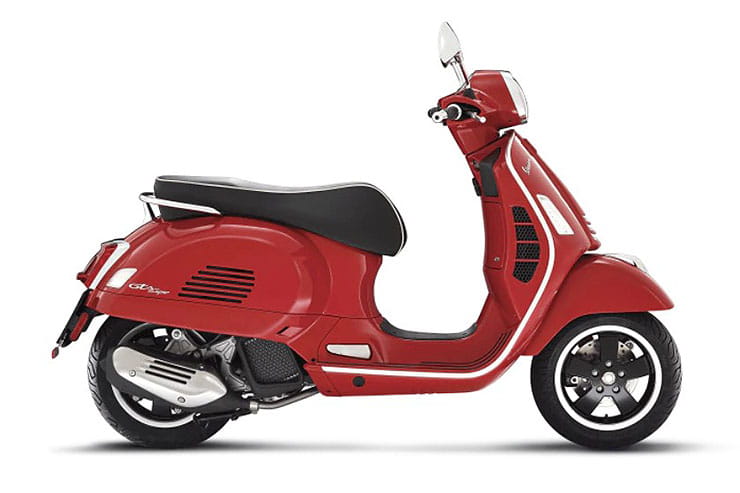 2021 Vespa GTS 125cc Scooter Rosso Red