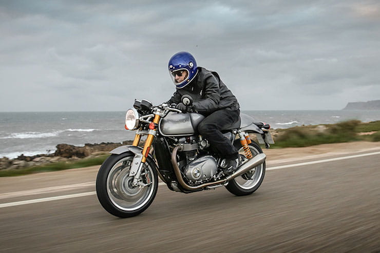 Triumph Thruxton 1200R 2016 Review Used Guide_06