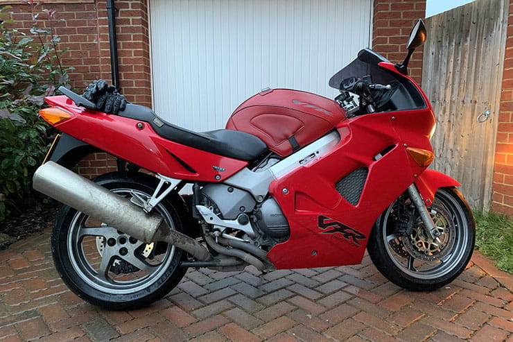 Honda VFR800 2001 project high mileage bike review_10
