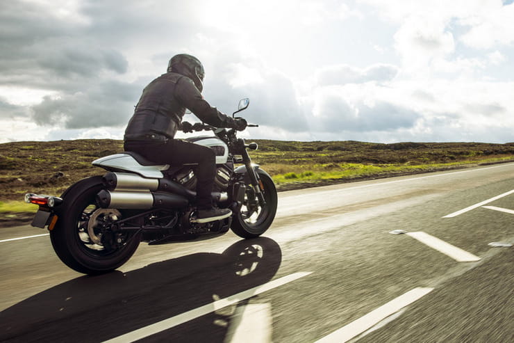 Harley-Davidson Sportster S 2022 Details Price Spec_21
