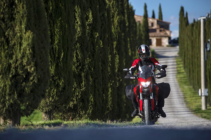 Ducati Hyperstrada 2013 Review Used Price Spec_04