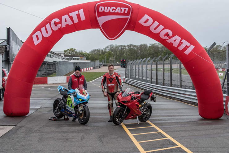Ducati Panigale V2 Road Race Trioptions McGuinness_01