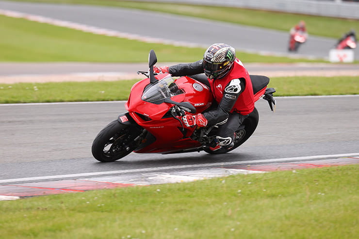 Ducati Panigale V2 Road Race Trioptions McGuinness_12
