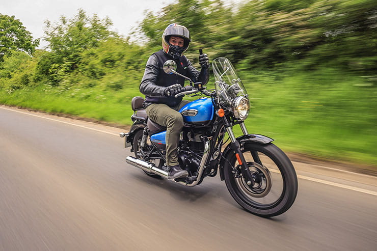 Royal Enfield Meteor 350 2021 Review Price Spec_040