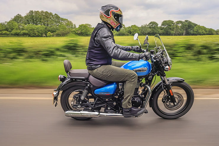 Royal Enfield Meteor 350 2021 Review Price Spec_049