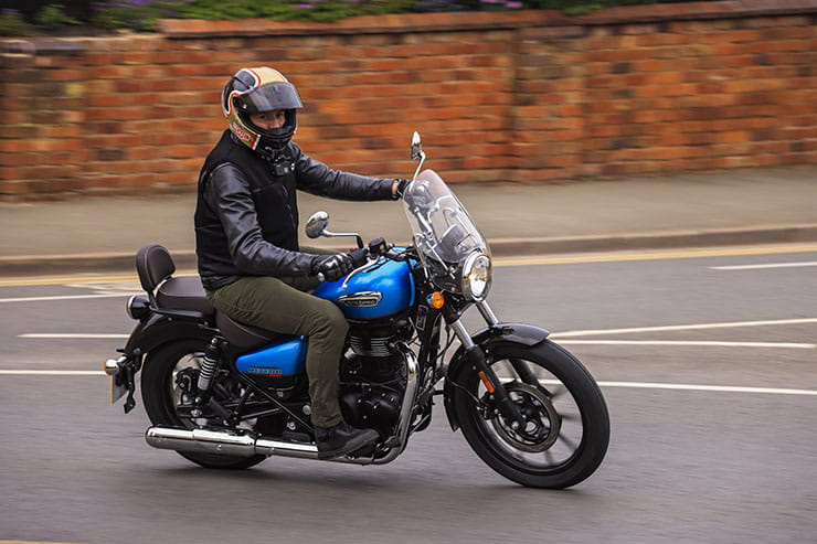 Royal Enfield Meteor 350 2021 Review Price Spec_070