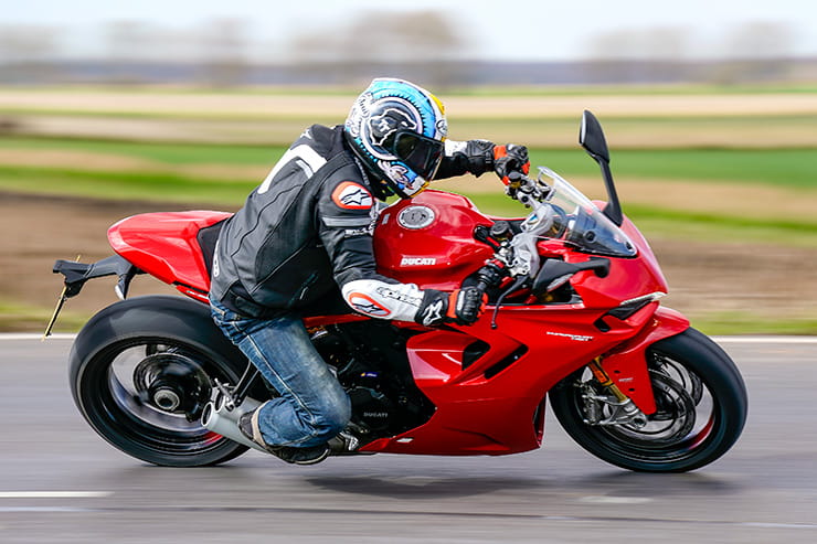 11_Ducati Supersport 2021_LOW