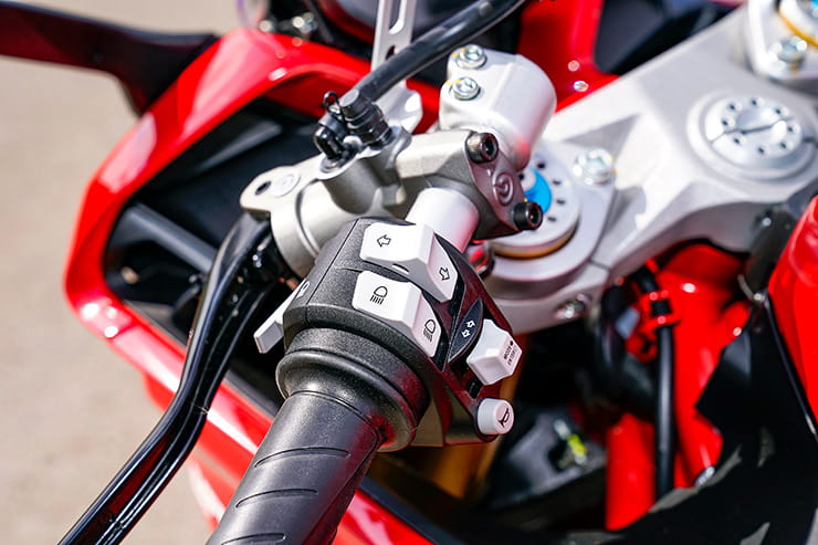 29_Ducati Supersport 2021_LOW