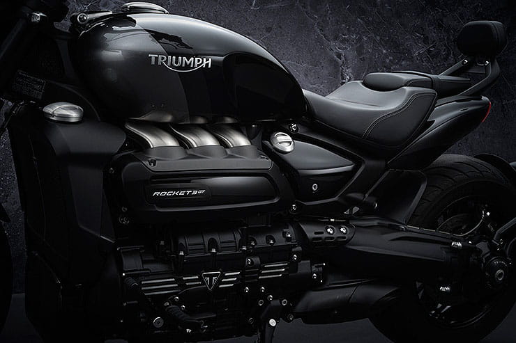 2021 Triumph Rocket 3 Triple Black limited edition_05
