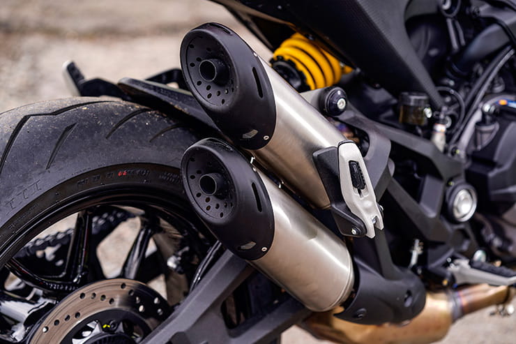 Ducati Monster 2021 Review Price Spec_31