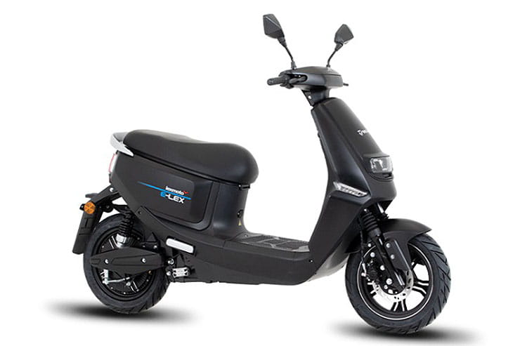 2022 Piaggio ONE Electric Scooter_05