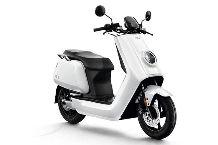 2022 Piaggio ONE Electric Scooter_08