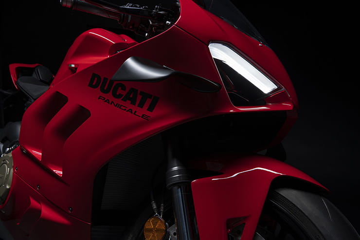 Ducati Panigale V4 2022 News Details Price Spec (14)