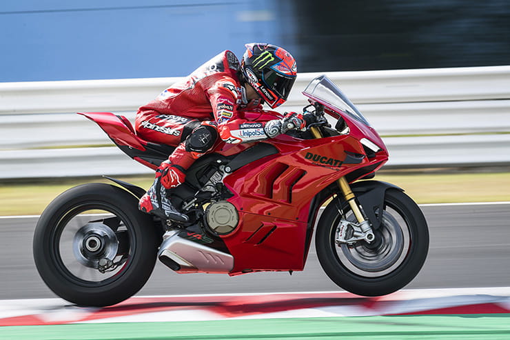 Ducati Panigale V4S 2022 News Details Price Spec (8)