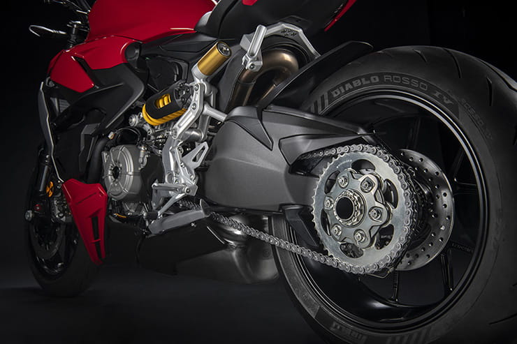 Ducati Streetfighter V2  2022 Details Price Spec_31
