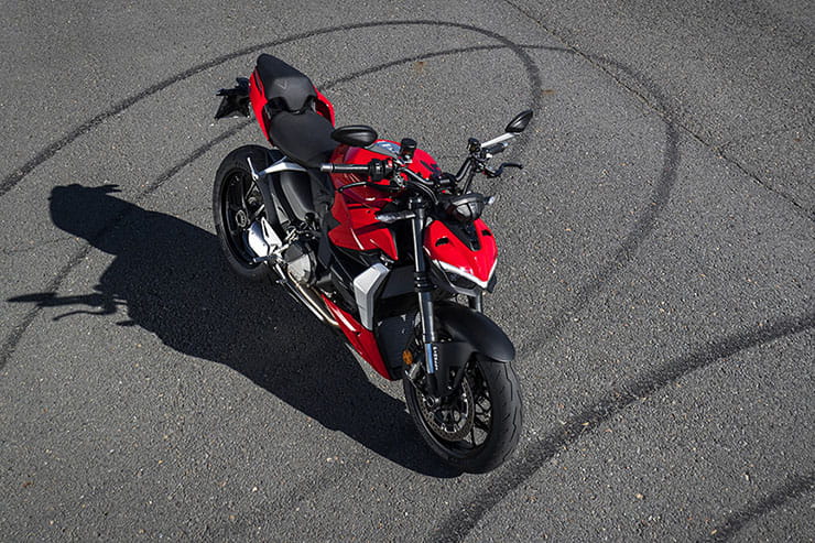 Ducati Streetfighter V2 2022 Review Details Price Spec_108