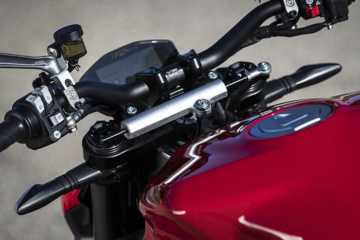 Ducati Streetfighter V2 2022 Review Details Price Spec_122