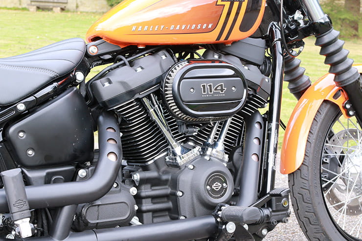 2021 Harley-Davidson Street Bob 114 Review Details Price Spec_004