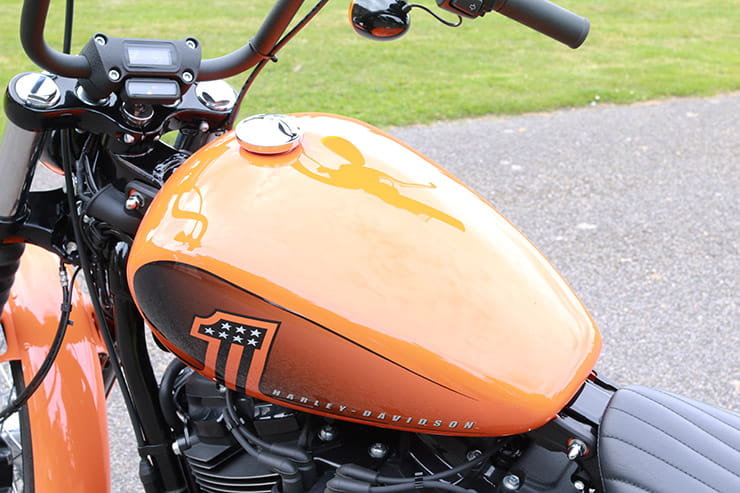 2021 Harley-Davidson Street Bob 114 Review Details Price Spec_044