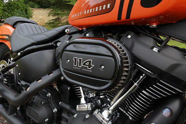 2021 Harley-Davidson Street Bob 114 Review Details Price Spec_075