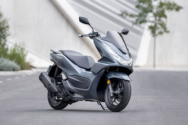 2021 Honda PCX125 Scooter review details price spec_009