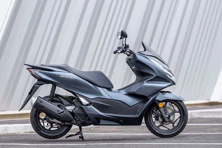 2021 Honda PCX125 Scooter review details price spec_011
