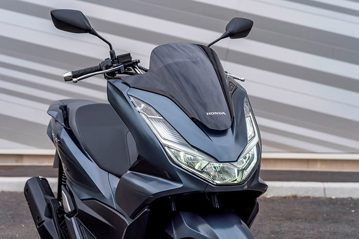 2021 Honda PCX125 Scooter review details price spec_016