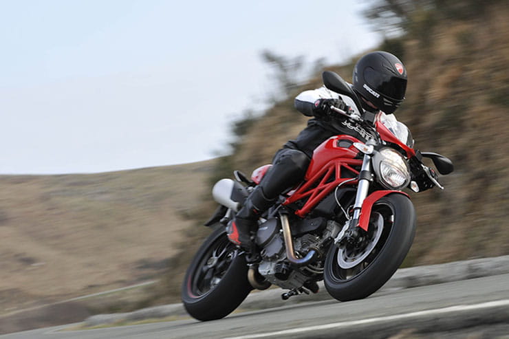 Ducati Monster 796 2011 Review Used Price Spec_01