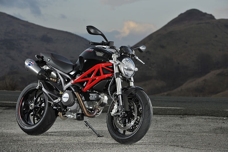Ducati Monster 796 2011 Review Used Price Spec_05