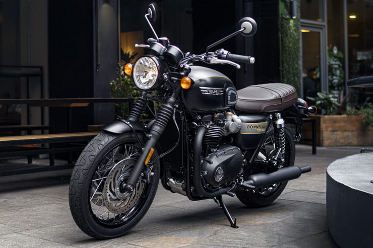 Triumph launches Gold Line limited editions_t120
