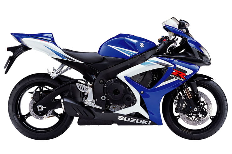 30 Years of the GSX-R750 Top 10 Models_08
