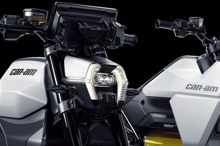 Can-Am is back with two electric motorcycles_04