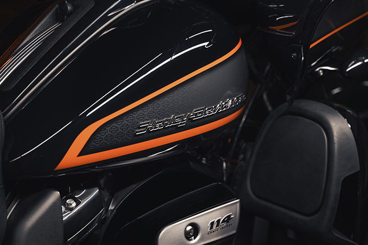 Harley-Davidson launches Apex custom paint option_03