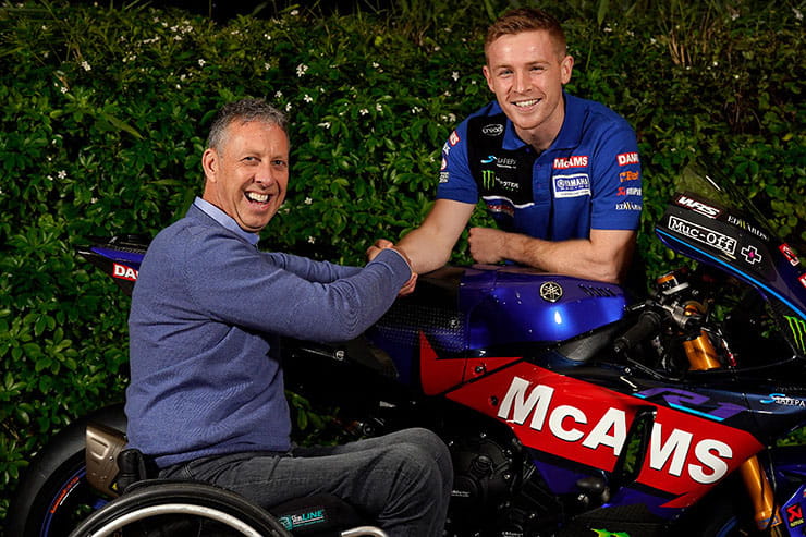 Tim Neave signs for McAms Yamaha BSB2023_02