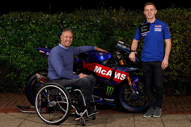 Tim Neave signs for McAms Yamaha BSB2023_03