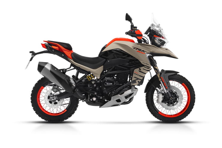 2022 New Motorcycle Guide Capacity Details Price_04