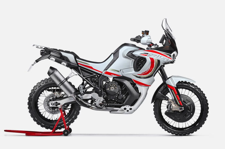 2022 New Motorcycle Guide Capacity Details Price_31