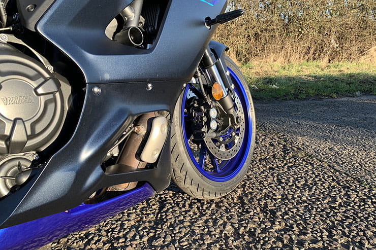 2022 Yamaha YZF-R7 Road Test Second Opinion_15