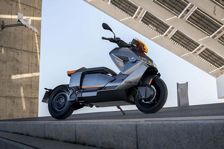 2022 BMW CE 04 Electric Scooter Review Price Spec Details_22