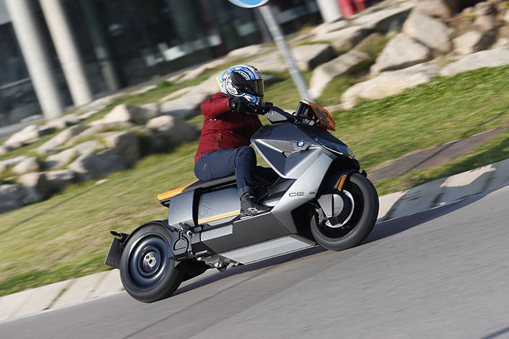 2022 BMW CE 04 Electric Scooter Review Price Spec Details_23
