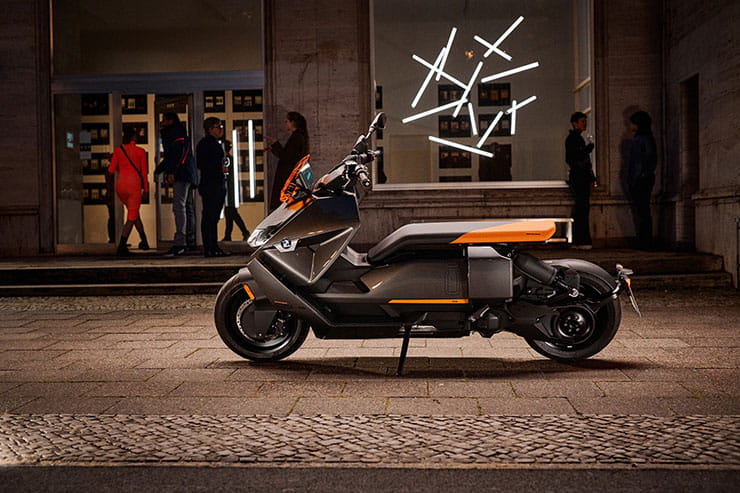 2022 BMW CE 04 Electric Scooter Review Price Spec Details_38