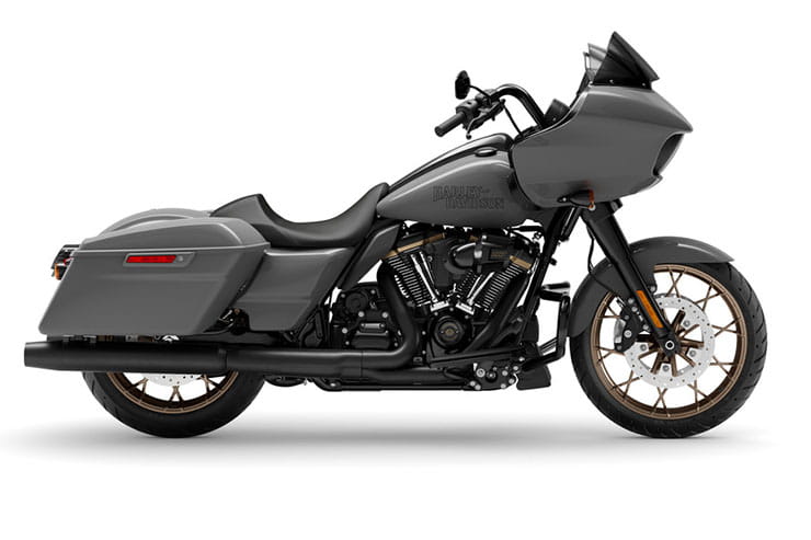 2022 Harley-Davidson RoadGlide ST_01